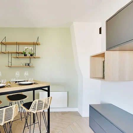 Charm And Light In This Parisian Cocoon For 4 *